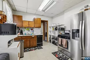 86 Burchard Ave, East Orange, NJ 07017 - Photo 11