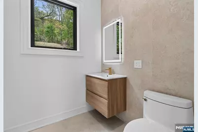 522 Valley Road 2 #2, Clifton, NJ 07013 - Photo 5