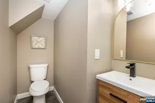 181 Valley Rd, Montclair, NJ 07042 - Photo 31