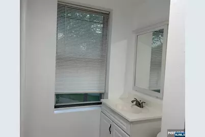 250 Broad 2D #2D, Leonia, NJ 07605 - Photo 7