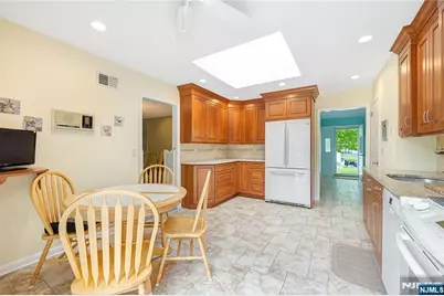 88 Ross Avenue, Emerson, NJ 07630 - Photo 13
