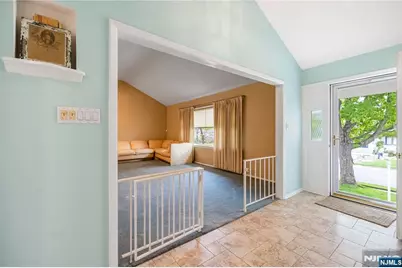 88 Ross Avenue, Emerson, NJ 07630 - Photo 7