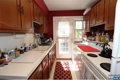 348 Plaza Road, Fair Lawn, NJ 07410 - Photo 17