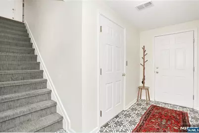 17 De Bruyle Court, Hawthorne, NJ 07506 - Photo 7