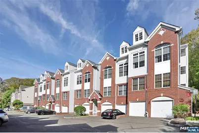 17 De Bruyle Court, Hawthorne, NJ 07506 - Photo 3