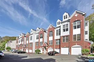 17 De Bruyle Ct, Hawthorne, NJ 07506 - Photo 3