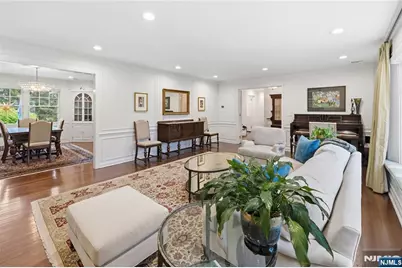 20 Deerhorn Trail, Upper Saddle River, NJ 07458 - Photo 9