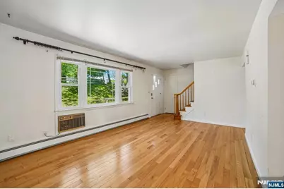 75 W Oakland Avenue, Oakland, NJ 07436 - Photo 5