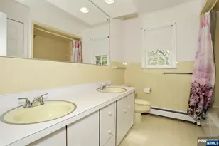544 Hague Ct, Oradell, NJ 07649 - Photo 29