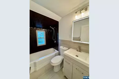 304 Shaler Boulevard, Ridgefield, NJ 07657 - Photo 23