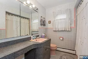 40 17th Ave, Elmwood Park, NJ 07407 - Photo 21