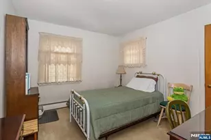 40 17th Ave, Elmwood Park, NJ 07407 - Photo 23