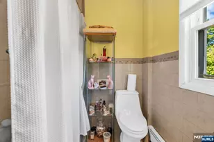 1281 Longfellow Ave, Teaneck Township, NJ 07666 - Photo 35