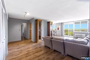 160 Overlook Ave 11B, Hackensack, NJ 07601 - Photo 7
