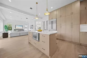 52 Congressional Pkwy, Livingston, NJ 07039 - Photo 15