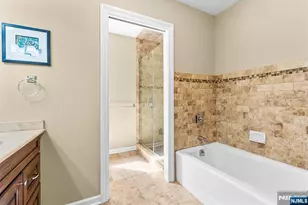 37 Hemlock Rd, Livingston, NJ 07039 - Photo 33