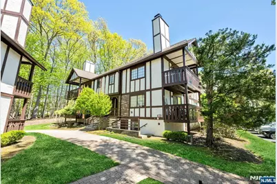 3202 Stowe Lane, Mahwah, NJ 07430 - Photo 3