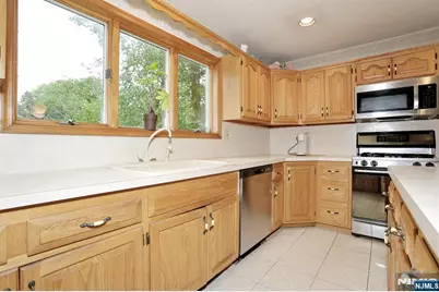 51 Palisade Avenue, Emerson, NJ 07630 - Photo 13