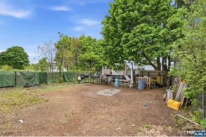 24 Johnson Avenue, Newark, NJ 07108 - Photo 33
