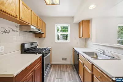 24 Johnson Avenue, Newark, NJ 07108 - Photo 11