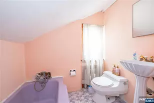 65 Westminster Pl, Saddle Brook Township, NJ 07663 - Photo 25