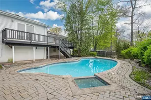 51 Chestnut Dr, Wayne, NJ 07470 - Photo 3