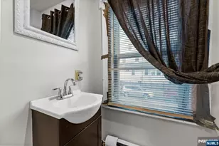 130 Renner Ave, Newark, NJ 07112 - Photo 15