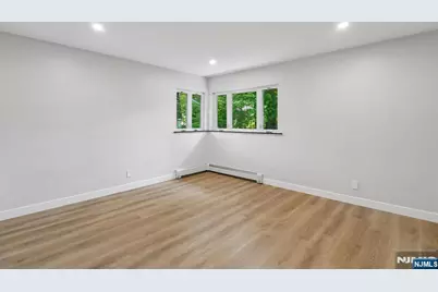 11 Raymond Street, Englewood Cliffs, NJ 07632 - Photo 17