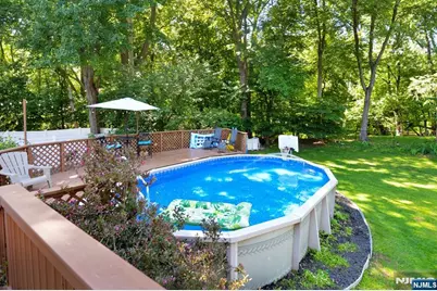 65 Clover Court, New Milford, NJ 07646 - Photo 39