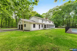 75 Woodcliff Lake Rd, Saddle River, NJ 07458 - Photo 3
