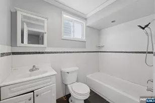 74 Hamilton St, East Orange, NJ 07017 - Photo 11