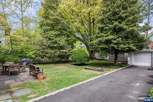 81 Evergreen Ave, Bloomfield, NJ 07003 - Photo 9