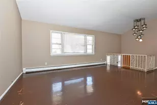 5 Burnside Pl, Wayne, NJ 07026 - Photo 17