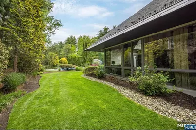 4 Hunter Ridge, Woodcliff Lake, NJ 07677 - Photo 5