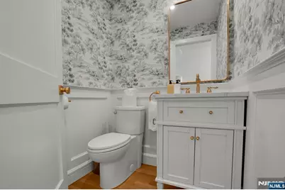 331 Wastena Terrace, Ridgewood, NJ 07450 - Photo 23