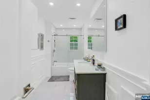 109 Malcolm Rd, Mahwah, NJ 07430 - Photo 25