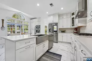 6 Diane Ct, Wayne, NJ 07470 - Photo 13