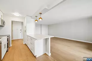 300 Winston Dr 923, Cliffside Park, NJ 07010 - Photo 5