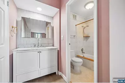 300 Winston Drive 923 #923, Cliffside Park, NJ 07010 - Photo 17