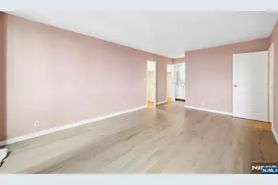 300 Winston Drive 923 #923, Cliffside Park, NJ 07010 - Photo 13