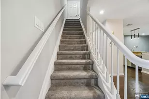 102 Abbie Ct, West New York, NJ 07093 - Photo 13