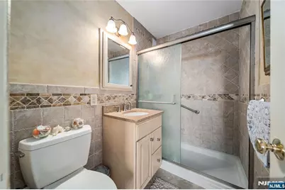 2200 N Central Road 6H #6H, Fort Lee, NJ 07024 - Photo 17