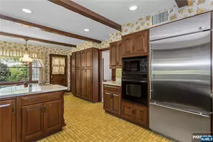 557 Taunton Rd, Wyckoff Township, NJ 07481 - Photo 13