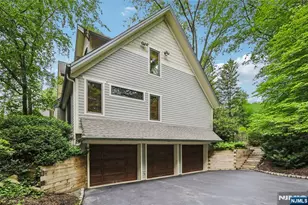 469 Hartung Dr, Wyckoff Township, NJ 07481 - Photo 5
