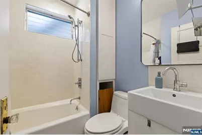 370 Undercliff Avenue, Edgewater, NJ 07020 - Photo 29