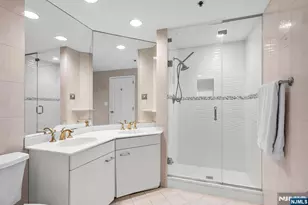 800 Palisade Ave 1701, Fort Lee, NJ 07024 - Photo 37