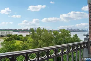 6210 City Pl, Edgewater, NJ 07020 - Photo 35