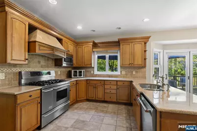 26 Woodshire Terrace, Montville Township, NJ 07082 - Photo 5