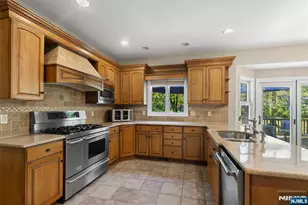26 Woodshire Terrace, Montville Township, NJ 07082 - Photo 5