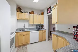 180 Lafayette Ave 4G, Passaic, NJ 07055 - Photo 15